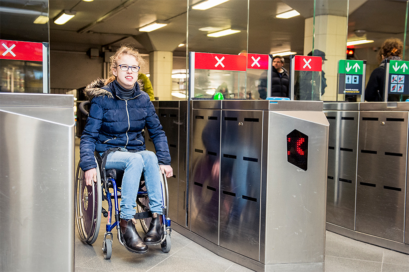 Resenären Isa vid automatspärr